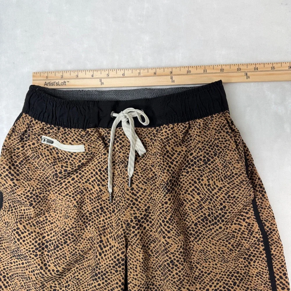Vuori Banks‎ Shorts Men's S Animal Print 7